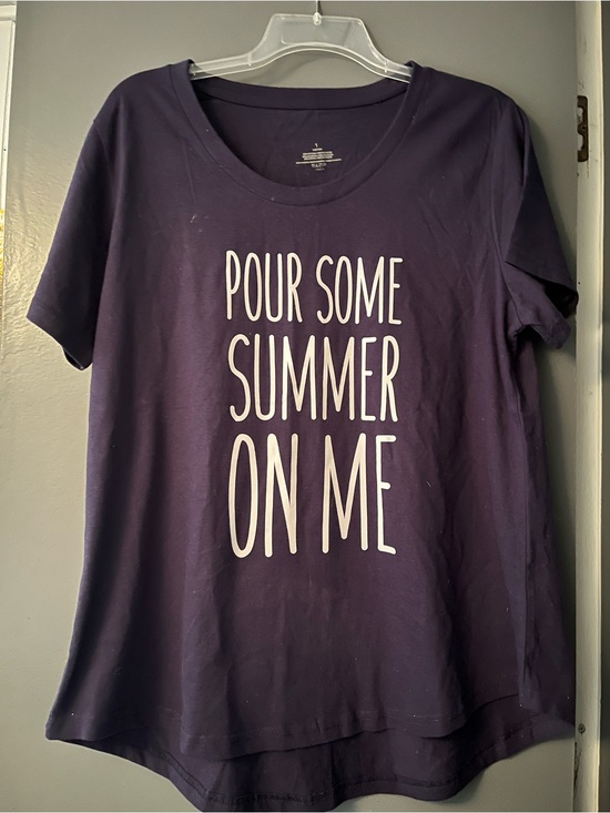 Tops - Navy Blue Graphic Tee "Pour Some Summer On Me’ Size 1  or 14w/16w